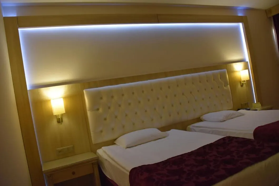 Ege Palas Izmir Hotel